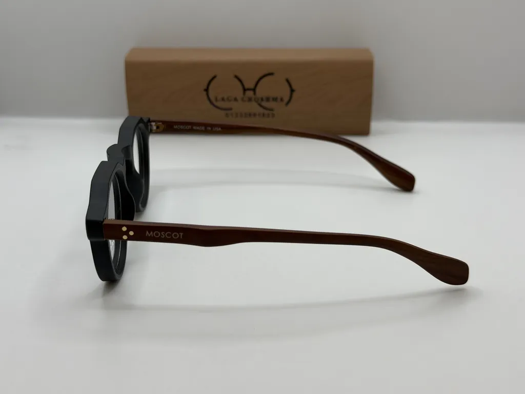 laga-alder-round-full-rim-acetate-eyeglasses-black-brown-03